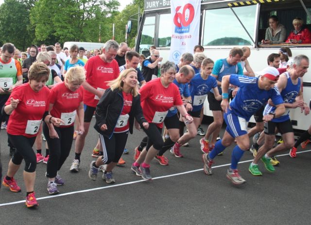 Startschuss Kölner Mannschaftslauf 2014 mit der LG Saaler Mühle und der LG Donatur Erftstadt